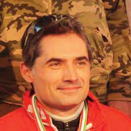 Többször hajtott eredményesen az Ügetőszilveszteren, 2011-ben és 2013-ban is megnyerte Jódlis kocsijában a Bubik István Emlékversenyt, majd Poétával nem sikerültek a versenyei.