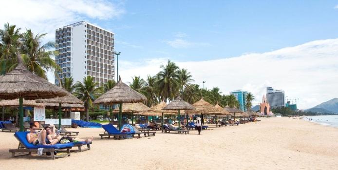 NOVOTEL NHA TRANG 4* A Nha Trang üdülőközpontjának főutcáján, a tengerparttól csak 1 perc sétányira álló NOVETEL NHA TRANG széles szoba és szolgáltatás választékkal áll vendégei rendelkezésére.