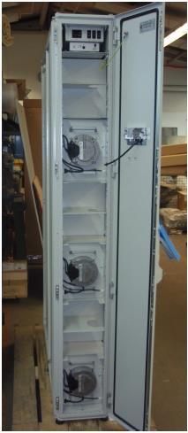 LCP típusok LCP Rack Rackek közé építhető rack alapú hűtés. A hőcserélés a zárt szekrényekben történik.