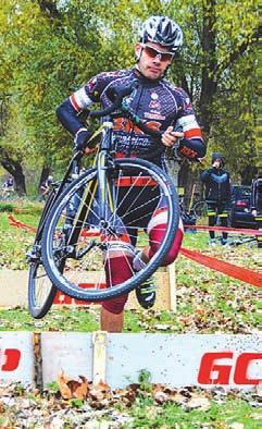 СПОРТ РВАЊЕ БИЦИКЛИЗАМ Возач београдског Партизана, Александар Роман победник је цикло крос трке, која је недавно одржана на тромеђи код Чичова.