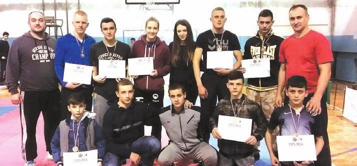 KUNG FU OTVORENO DRŽAVNO PRVENSTVO U LAJT SANDA BORBAMA KBS Galaktik РВАЊЕ СПОРТ ДРУГИ КУП СРБИЈЕ ЗА СЕНИОРЕ ПРЕОКРЕНУО ЗА ЗЛАТО Протекле суботе на Другом купу Србије у рвању за сениоре у Суботици