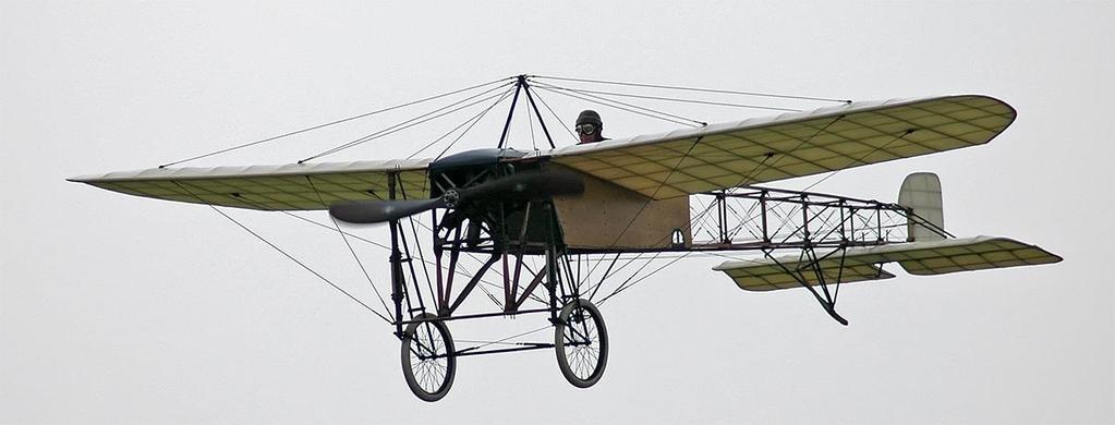 Louis Blériot francia mérnök, konstruktőr, a repülés egyik úttörője, 1909.