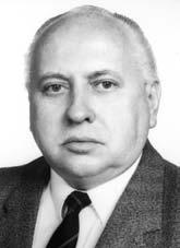 1959 májusában megkapta földmérõ mérnöki oklevelét. A gyakorló mérnöki tevékenységét 1959 májusától a Borsodi Szénbányák Igazgatóságán, a bányamérési osztályon kezdte.