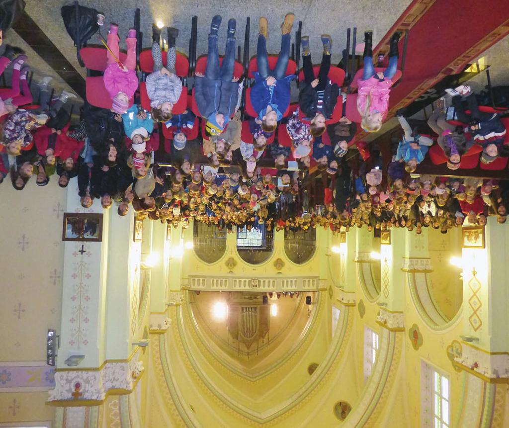 9, die Grundschulkinder des Ettinger-Lyzeums und ihre Partnerklassen aus Bildegg / Beltiug sowie die Kinder der rumänischen Gemeinde der Kalvarienkirche teil.