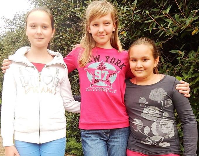 b osztályos tanuló, aki matematika, biológia és testnevelés tantárgyakból is dicséretet kapott. Molnár Sára Anna 8.