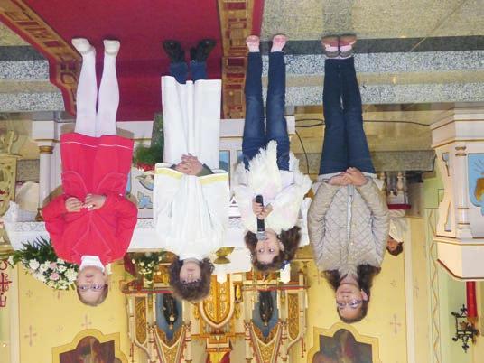 Mädchen und zwei Jungen, feierten am 10. Mai ihre Erstkommunion mit der deutschen Gemeinde der Kalvarienkirche in Sathmar/Satu Mare.