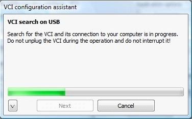 Csatlakoztassa a VCI-t a mellékelt USB kábel segítségével a számítógéphez. Várja meg, amíg az operációs rendszer felismeri és beállítja a hardvert.