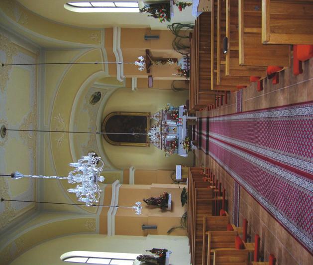 Interiér kostola po obnove dárstvom, v XVIII. a XIX. storočí tu bol rozšírený chov oviec.