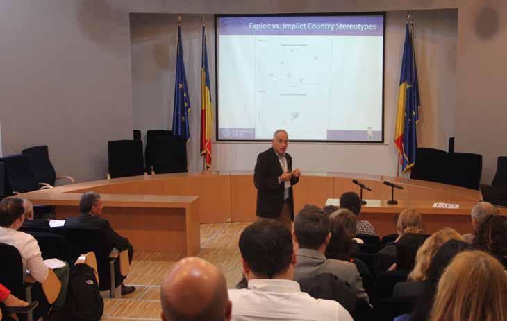 Conferință de renume în Marketing, la UVT Specialiști din 19 țări au abordat la Timișoara subiecte de actualitate în domeniu 62 de profesori și cercetători în domeniul marketingului, dintre care 47