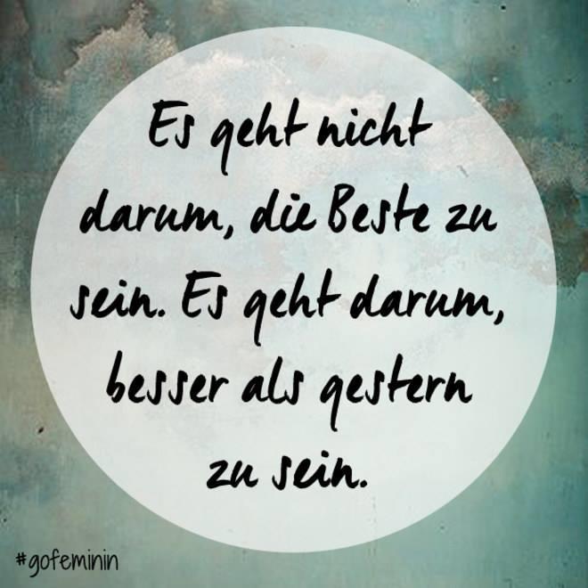 NEM ARRÓL VAN SZÓ, HOGY A LEGJOBBAK LEGYÜNK. ARRÓL VAN SZÓ, HOGY JOBBAK LEGYÜNK, MINT TEGNAP. Es geht um + Akk.