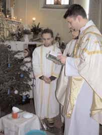 Schwabenpost Nr. 1. - Januar 2011 Seite 8 Kurz über Forum Das Weihnachtskonzert des Jugendchors Maestoso fand am 26. Dezember im Kinosaal in Trestenburg/Tãsnad statt.
