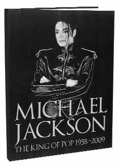 TUDOMÁNY, TÖRTÉNELEM, MŰVELŐDÉSTÖRTÉNET MICHAEL JACKSON A POP KIRÁLYA ISBN 978-963-09-6061-8 Michael Jacksont az 1980-as és 1990-es években a világ legnépszerűbb énekeseként joggal nevez - ték a pop