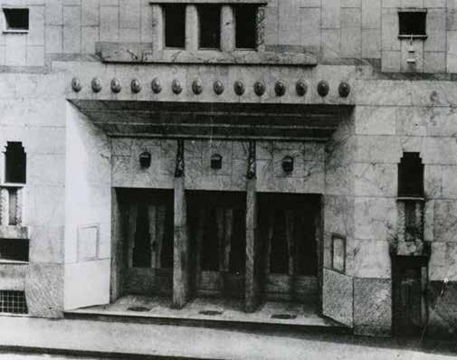 1906-ben megvásárolta a mai Új Színház helyén álló épületet, hogy a kor legexkluzívabb táncos helyét hozza ott létre, a Parisiana mulatót.
