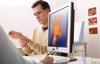 Acest lucru poate duce la dureri de mână, amorțeală, furnicături. Pacienții resimt slă biciune la nivelul degetelor, dureri sau chiar dispariția senzațiilor la nivelul degetelor și al palmei.