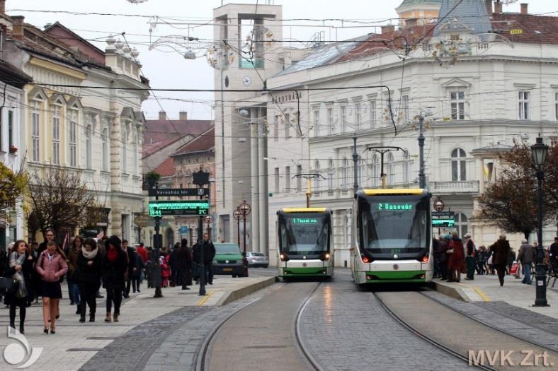 Okos város Okos Miskolc Projektek 9 1. Miskolc E-jegy - Az elektronikus fizetési rendszer bevezetése a közlekedésben 2. Intelligens forgalomirányítás 3.