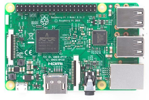 Raspberry Pi A Raspberry Pi egy bankkártya méretű számítógép, amelyet az Egyesült Királyságban fejleszt a Raspberry Pi Foundation szervezet, elsősorban oktatási célokra.