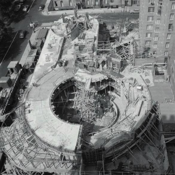 Frank Lloyd Wright a Guggenheim épületet szerette volna Archeseum, -nak