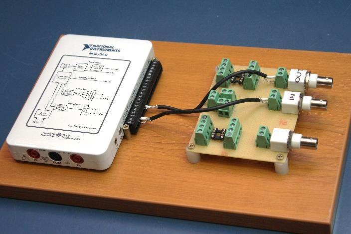 A dbvrms = 0log10 (Urms/1V), jelentése: a mért feszültség valódi effektív értékének (rms) 1V feszültségre vonatkoztatott, a jelölt műveletek elvégzése után kapott értéke, mértékegység nélküli szám.