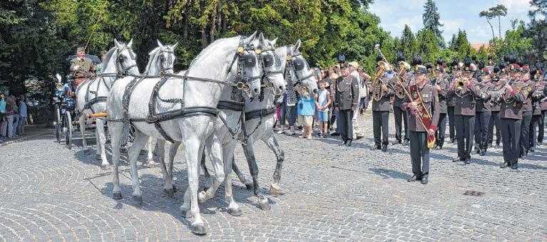 Bad Ischl fúvószenekarának együttes koncertje jelentette.