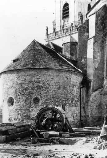 Nitriansky hrad Náčrt budovania mýtického obrazu pamiatky v 20. storočí RICHARD E.