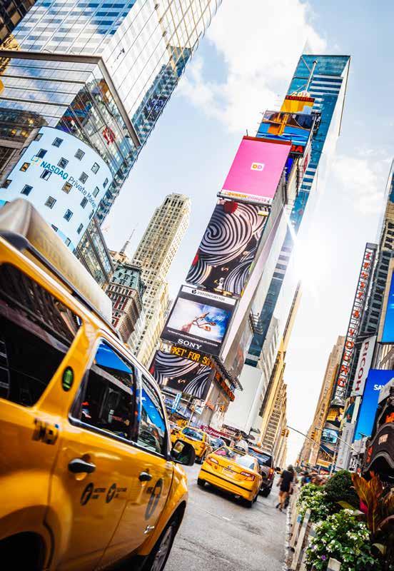 Niagara, New York, Florida Körutazás családdal is A Times Square-n, New York leghíresebb terén törvény írja elő az épületek kivilágítását.