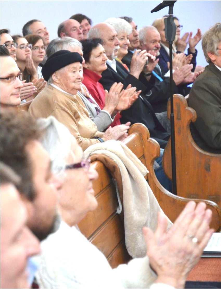 19. évfolyam 1. szám sga bírtam nyitva tartani a szemem. Két mondat írása közben képes voltam elszundítani.