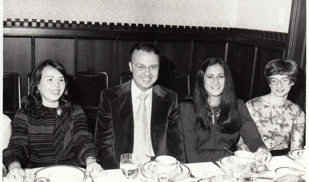 Magyar Imre professzor köszöntésén nyugdíjba vonulása alkalmával Kárpátia étterem 1980.10.31.