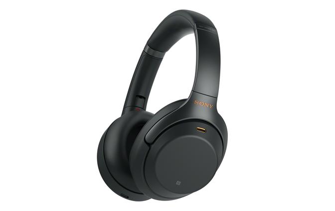 Használja ezt a kézikönyvet, ha valamilyen problémát észlel, vagy kérdése merült fel. A headset 4.1.0 vagy újabb szoftververziójának nagyobb tartalomfrissítései támogatottak.