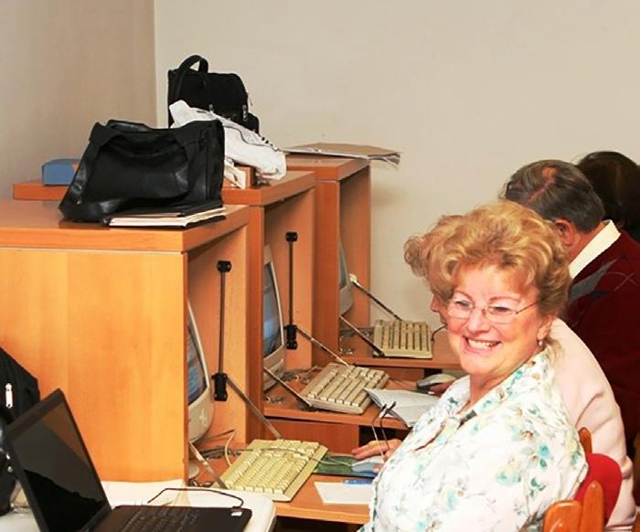 com Wenzon Gusztáv +36 20/325 1414 Internet kortalanul Helyszín: Közösségi Ház 1028 Budapest, Máriaremetei út 37.