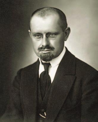 köt, Antanas Merkyst, a korábbi igazságügy-minisztert és az államtanács tagját, Stasys Šilingast, a volt oktatásügyi minisztert, Prof.