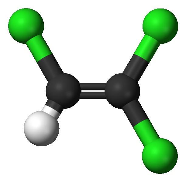 Triklóretilén (C 2 HCl 3 ) Mt=131,4 g/mol ρ=1,46 g/cm 3 vízoldhatóság 0,1 g/100 cm 3, f.p.