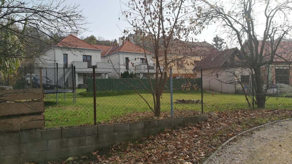 (konkrétan a módosításra