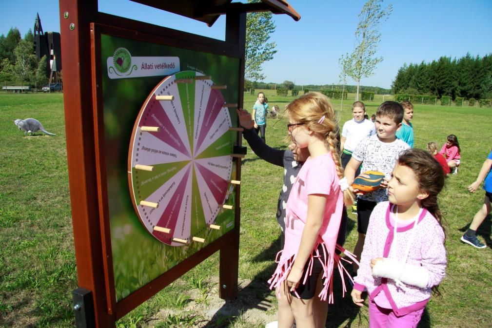 9. Állatvetélkedő interaktív élménytér (Itt versenyezhetsz) Cél: Elsősorban gyerekek számára, játékos gimnasztikára sarkalló játék.