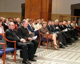 tapasztalatcsere látogatások és csereüdülések értékelése, valamint a 2006. évi tapasztalatcsere-utak és csereüdülések elõkészítése céljából. 2006. ÁPRILIS 11.