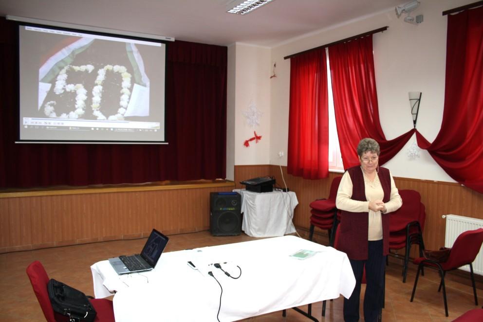 8 Freundschaft Nemzetiségi Vegyeskórus Egyesület Nyugdíjas klub hírei A Nyugdíjas klub 2017. január 16-án tartotta az év első összejövetelét. Naár Józsefné Marika, 2016.
