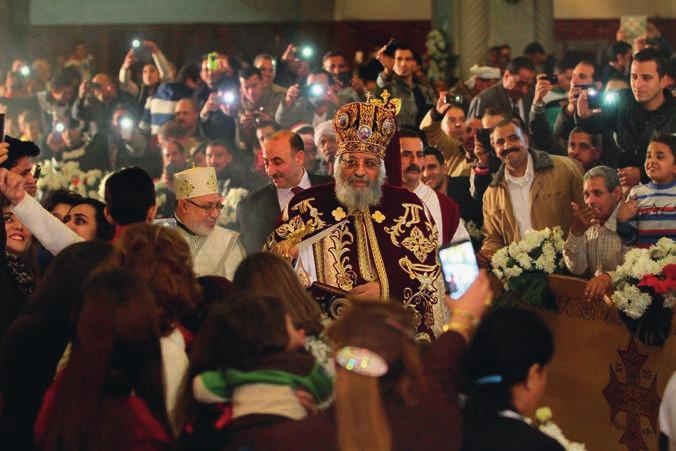 II. Teodor kopt pápa a karácsonyi éjféli misén az alexandriai Szent Márk-katedrálisban. Alexandria, Egyiptom, 2016. január 6.