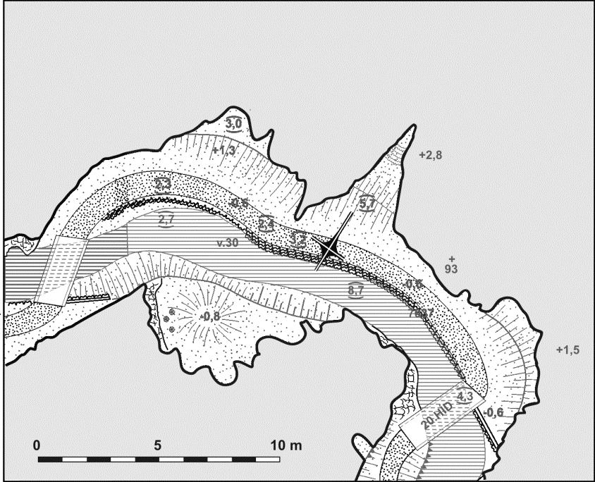 9. ábra: Repedések kereszteződésénél kialakult kürtő Fig. 9. Tube that developed at the crossing of fissures 10.