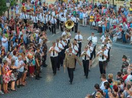 rendezvény valóban a középkorba repíti a látogatókat. augusztus 9 20. Székesfehérvári Királyi Napok Székesfehérvár, Belváros www.kiralyinapok.szekesfehervar.