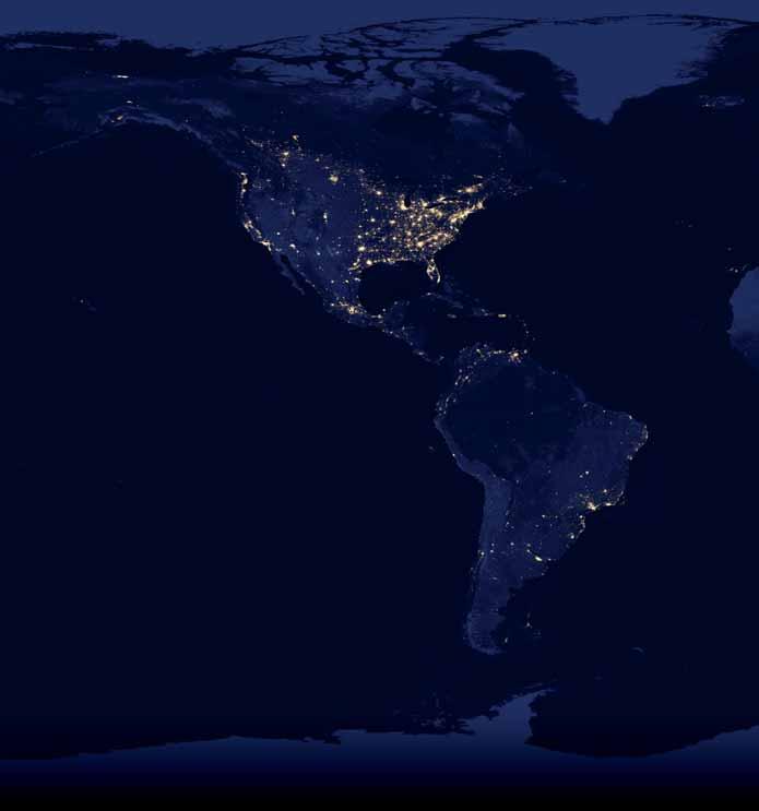 FÉNY AZ ÉJSZAKÁBAN A Föld éjszakai arcát ábrázoló felvételt válogatott mûholdképekbôl állította össze a NASA 2012-ben. A világosság mértéke a legtöbb helyen a civilizáció fokát is jelenti.