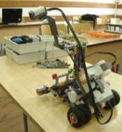 mutattak a téma iránt. A robotépítés egy komplex program meghatározó eleme a szakköri munkánkban.