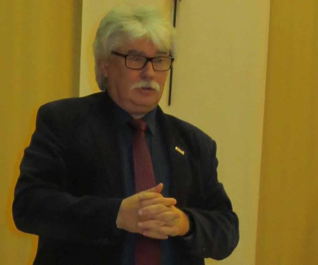 Ez az első összeírás akkor történt, amikor Szíria kormányzója Kirinusz volt. Mindenki elment a maga városába, hogy összeírják.
