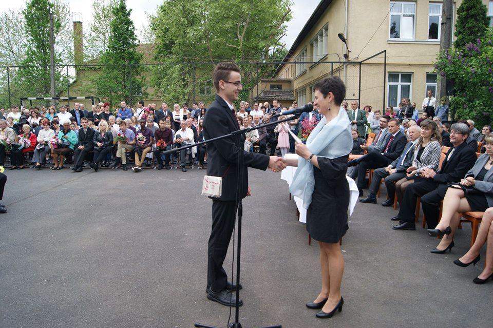 23. kép Valuska Tamás Gergő Minden végzős diákunknak sikeres érettségi vizsgát és