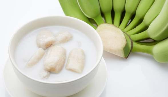 Főtt banán kókusztejben Kluay - Buad - Chee Ingredients (for 4 servings) 1. Főzzük a banánt mintegy 20
