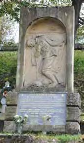 Niektoré hroby alebo náhrobníky na základe osobitného odborného výskumu odporúčame zaradiť do zoznamu pamätihodností mesta. ZDROJE: 1. http://www.cemetery.sk/?gr_ id=149833&pid=620 2.