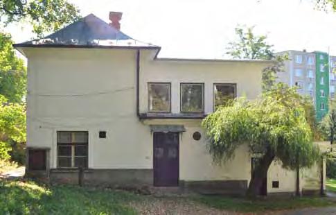 do tvaru U, pričom dva nižšie paralelné skleníky sedlového tvaru doliehajú k vyššiemu priečnemu skleníku pultového tvaru. Skleníky boli súčasťou hospodárskeho zázemia nemocnice, ktoré pozostávalo o.i. aj zo zeleninovej záhrady a z chovu ošípaných.