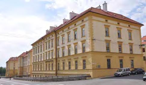 Areál kasární, východný pohľad z Probstnerovej cesty tišek Gruber a Karol Völkner, stavbu realizoval Anton Müller), v súvislosti so stavebnými prácami bola upravená kanalizácia na Vysokej ulici -