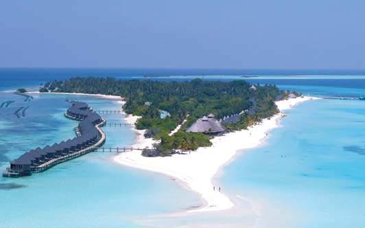 Maldív-szigetek Kuredu Island Resort A szigeten 4 fôétterem, á-la-carte éttermek, bár, 2 édesvízû úszómedence, gyermekmedence, wellness részleg, üzletek, számos sportolási