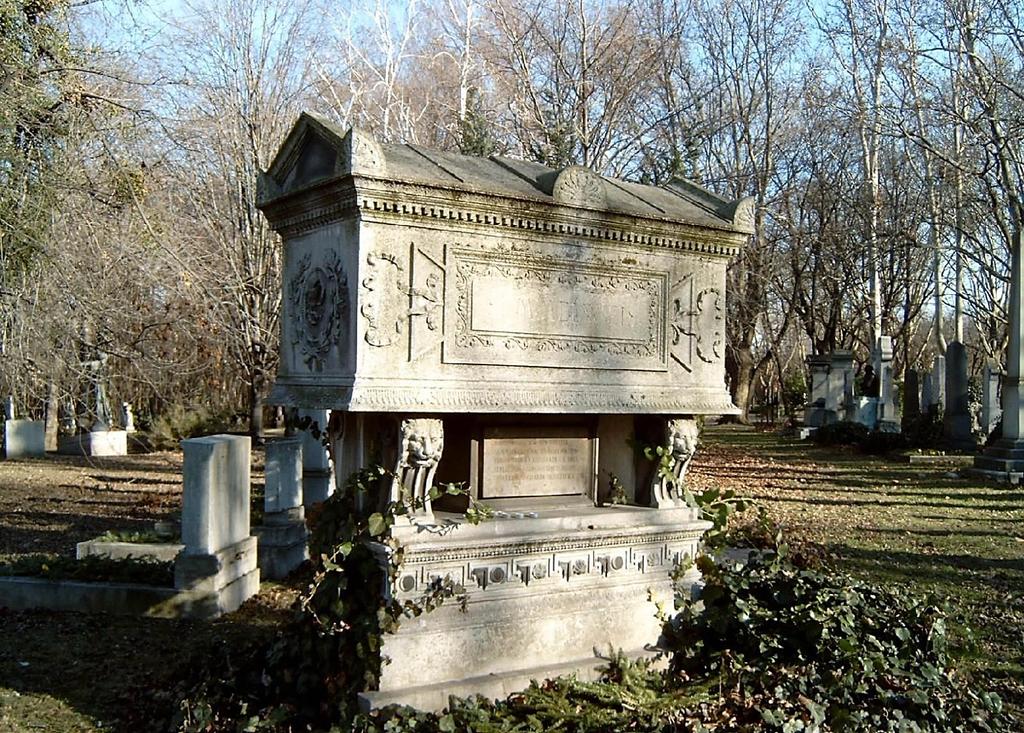 Semmelweis sarcophagus in the