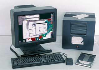 1991 WorldWideWeb Browser A CERN-nél elkészül az első grafikus felületű böngésző, ám ez csak a NeXT gépeken használható. 1994 Fülek Az Internet Works az első, lapokra osztott böngészőprogram.