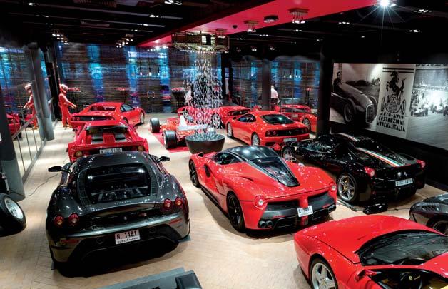 Ferrari bemutatóterem Dubaj, EAE Preciosa csillárok,